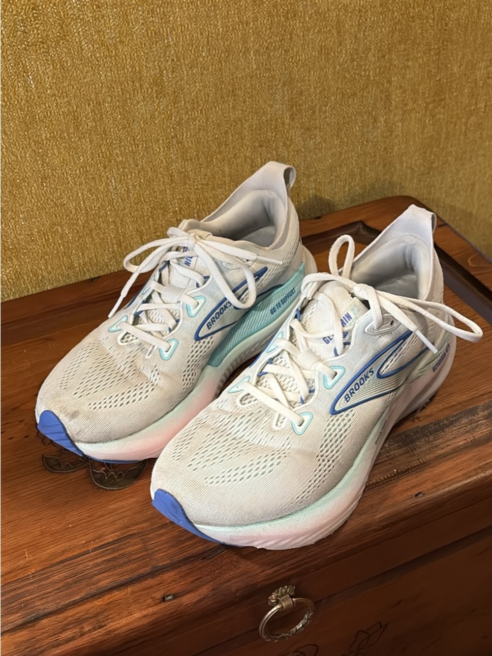 Brooks Glycerin GTS Women’s Running Shoes - Size 9
